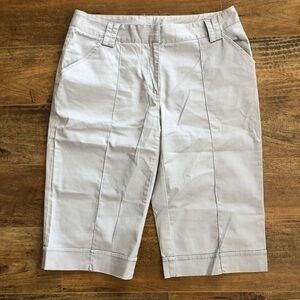 𝅺cherokee  Light Grey Cuffed Bermuda Pants